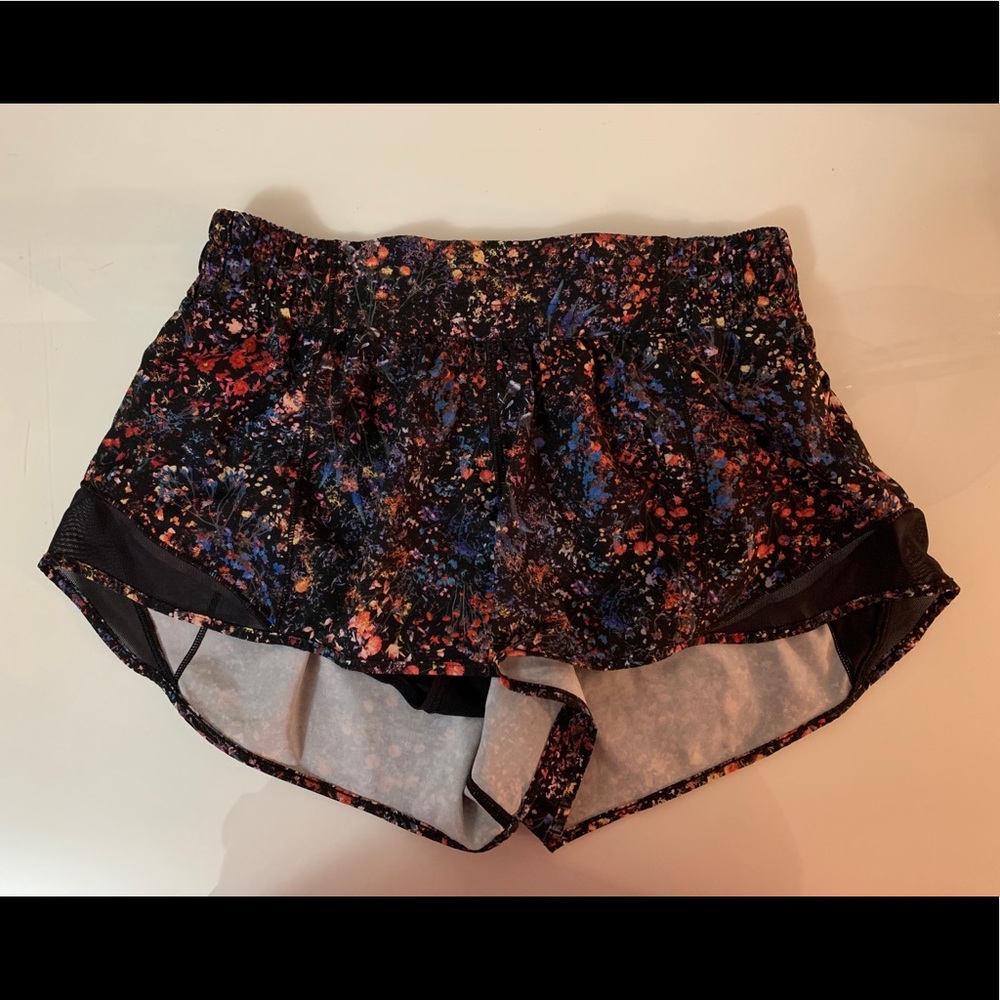 Lululemon Hotty Hot Short II 2.5”